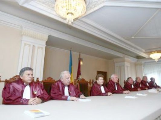 Legea de modificare a referendumului este constituţională